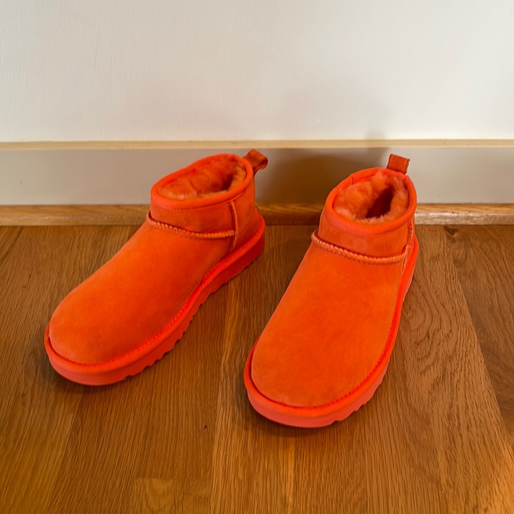 UGG Classic Ultra Mini Boots Size 6 Orange Soda